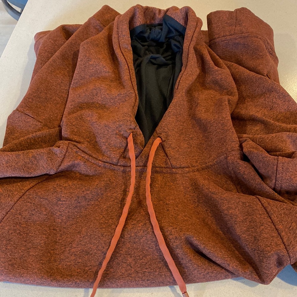 Lululemon men’s pullover hoodie